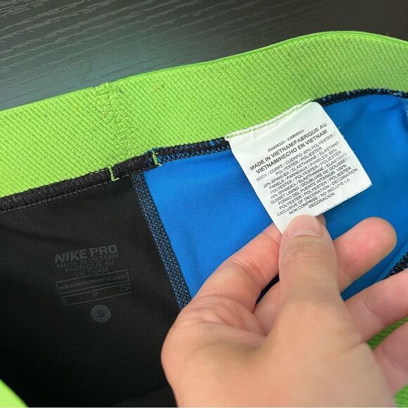 ✨ Nike Pro Blue Black Green Spandex Shorts Small - Picture 6 of 9